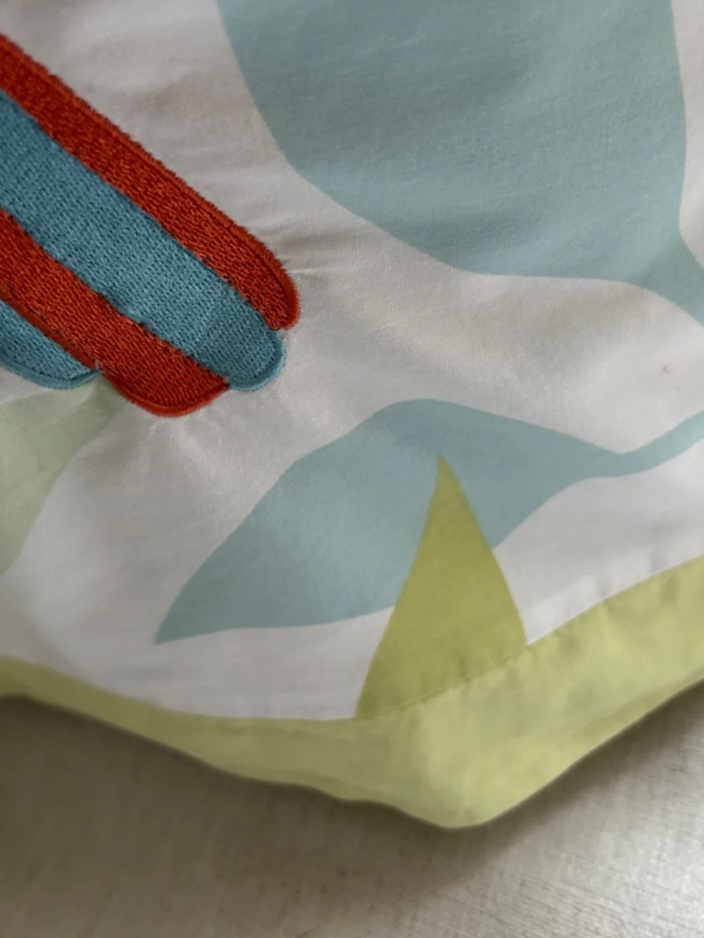 Hillcrest std (1) cotton pillow sham: large detailed embroidered bird EUC